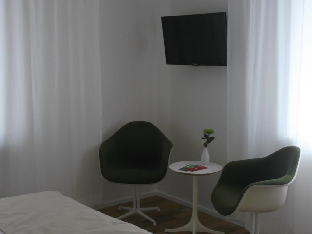 Art Hotel Ufer Дюссельдорф Экстерьер фото
