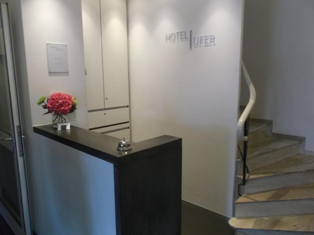 Art Hotel Ufer Дюссельдорф Экстерьер фото