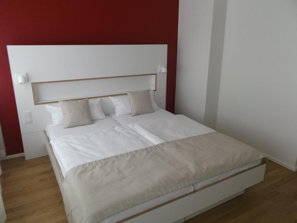 Art Hotel Ufer Дюссельдорф Экстерьер фото