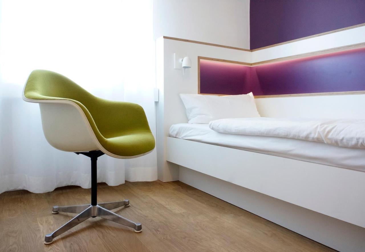 Art Hotel Ufer Дюссельдорф Экстерьер фото